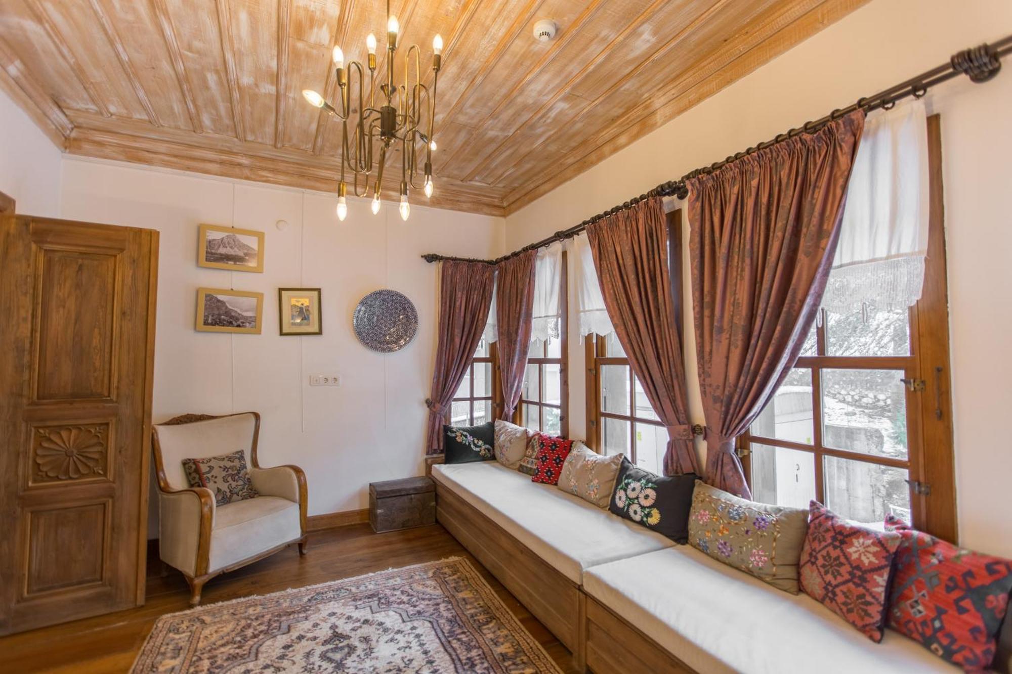 Isparta Historical Mansion Eskiciler Konagi - Cittaslow Egirdir Exteriör bild
